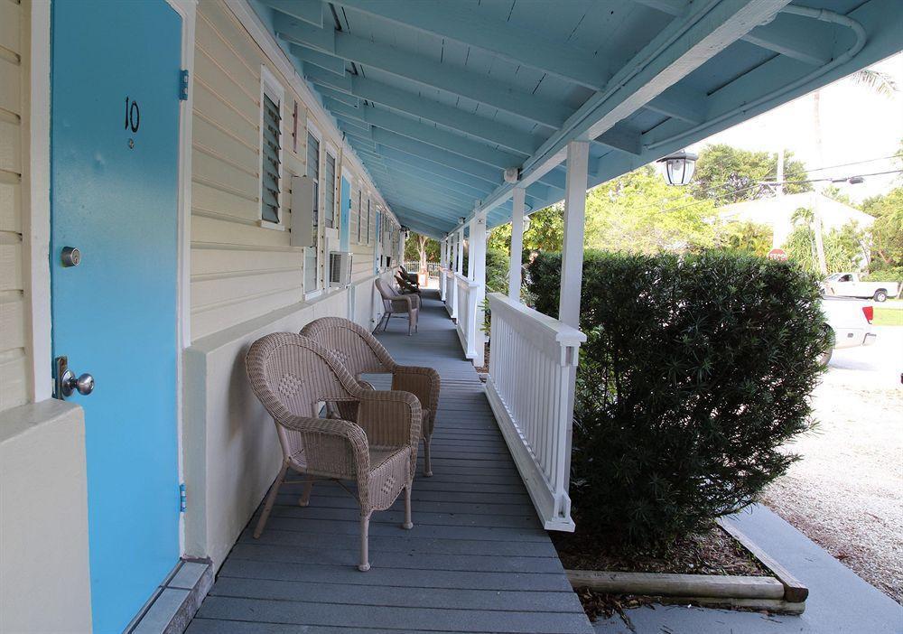 Seashell Motel And International Hostel Key West Exterior photo